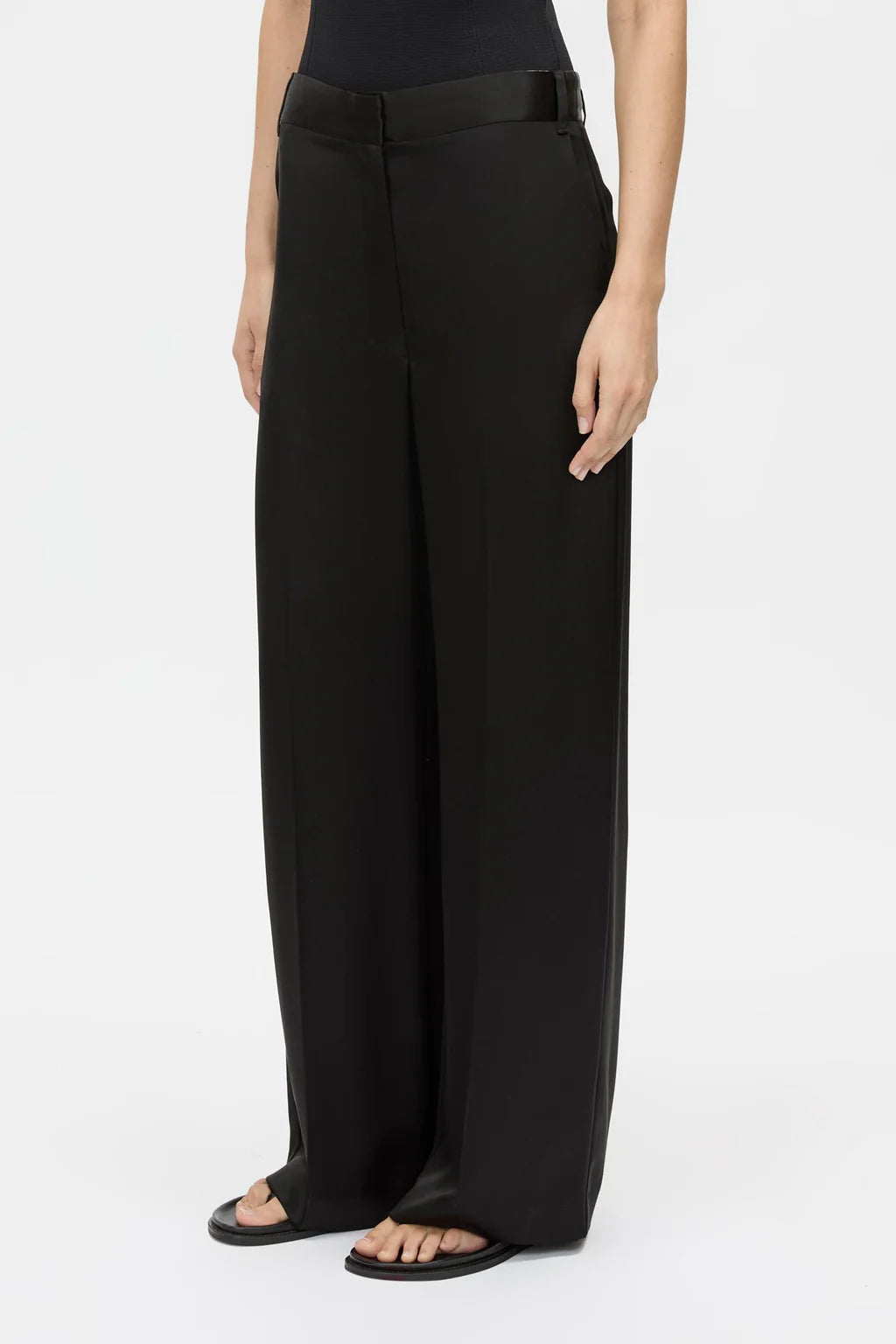 CAMILLA AND MARC Aviana Mid-Rise Pant-black