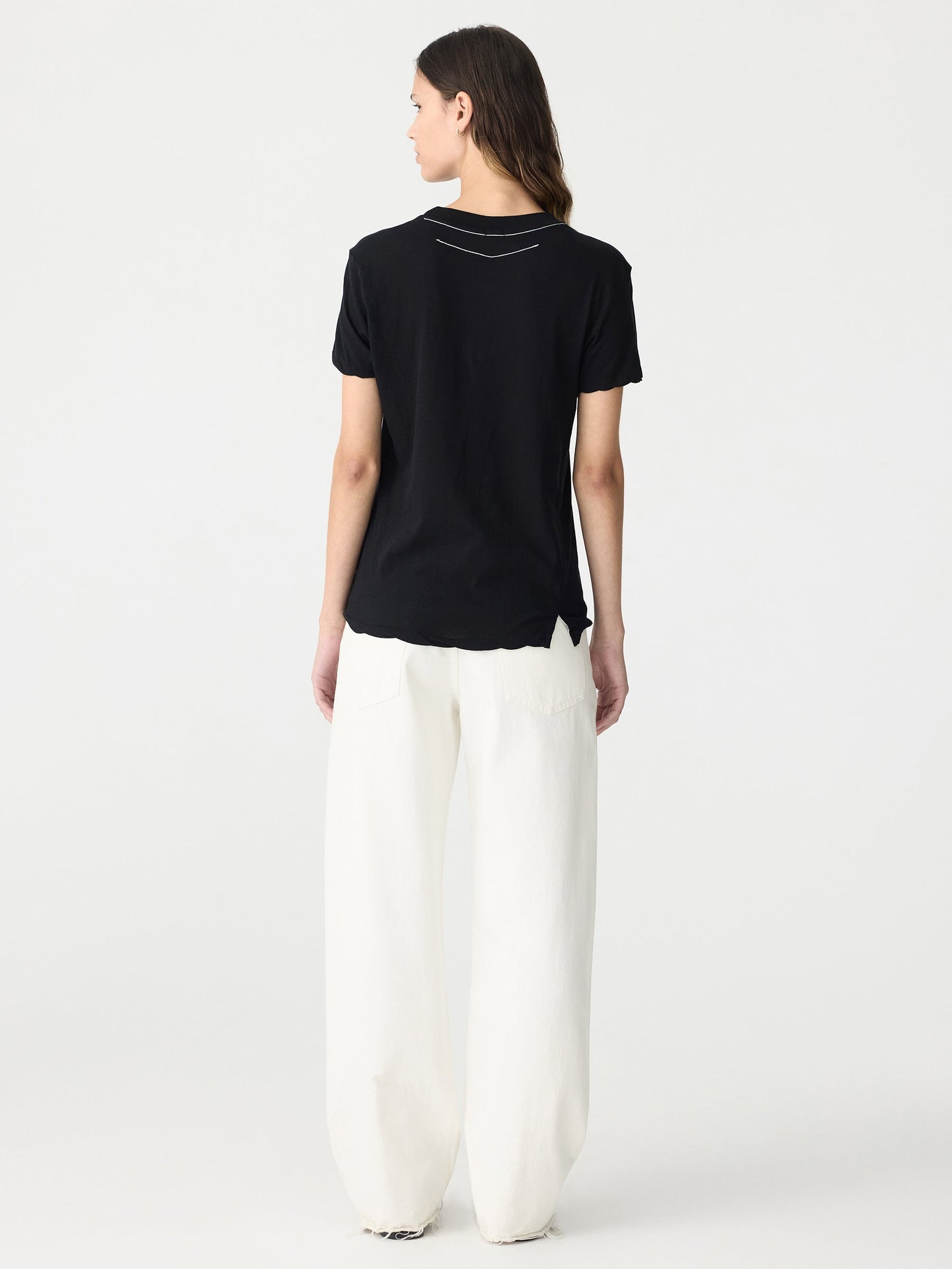 BASSIKE Regular classic short sleeve tshirt-black