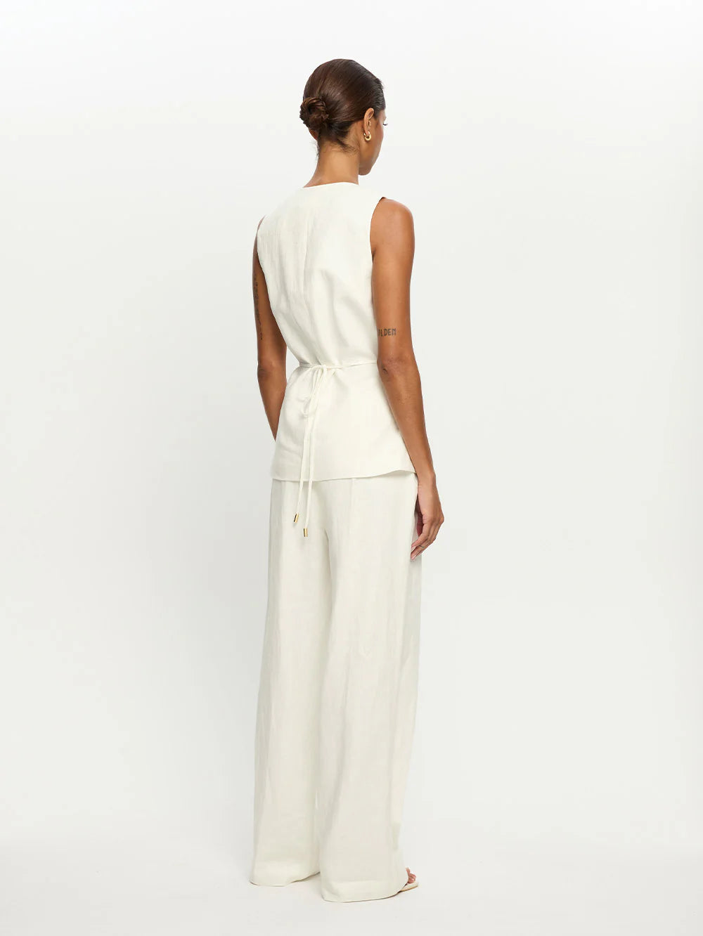 KIVARI Indra Vest-