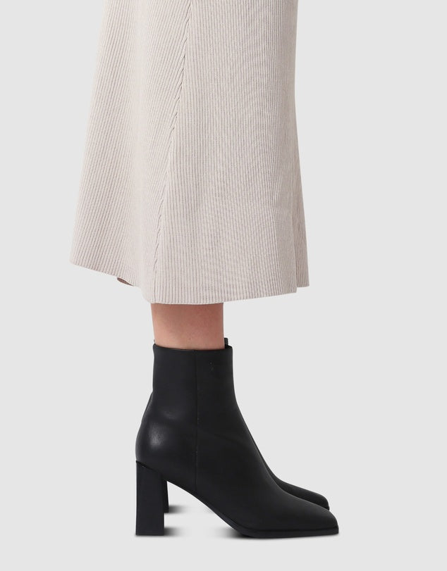 SKIN FOOTWEAR Sandiago Black Ankle Boot