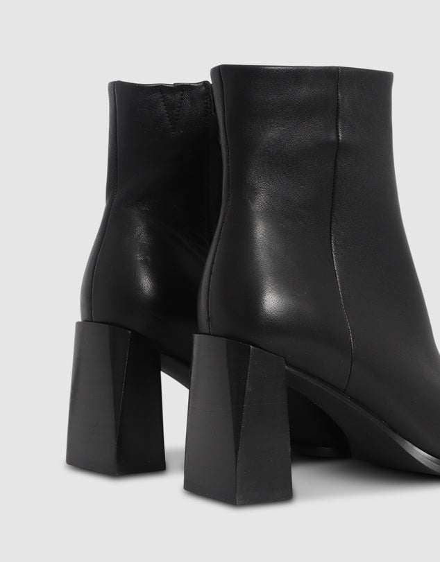SKIN FOOTWEAR Sandiago Black Ankle Boot