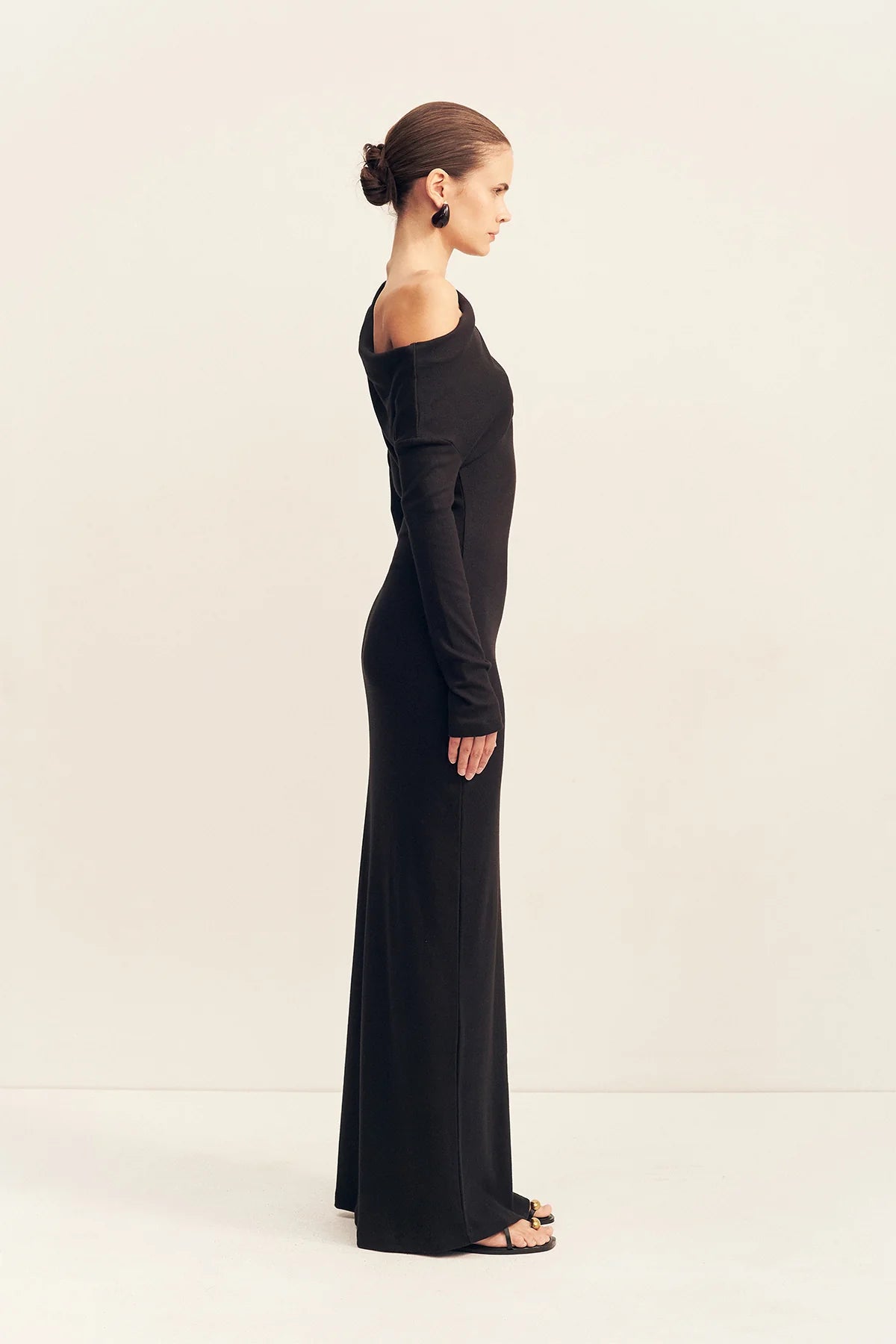 SHONA JOY - Aby Long Sleeve Maxi Dress in Black