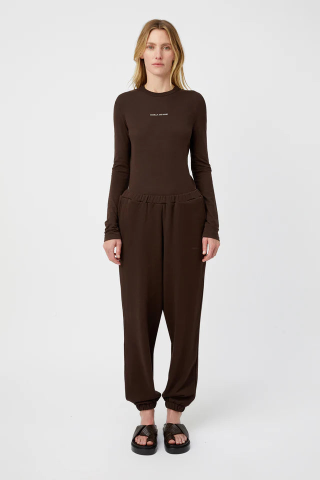 CAMILLA AND MARC Park Long Sleeve Logo Top-bitter chocolate