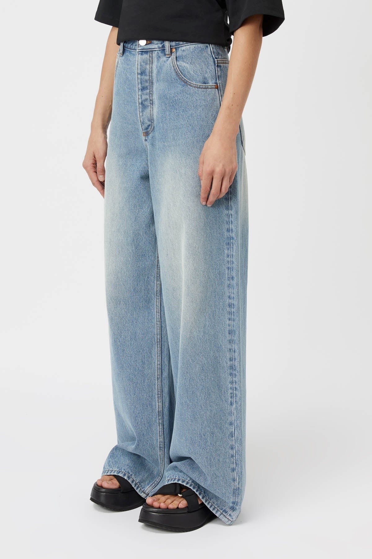 CAMILLA AND MARC - Adrian Denim Jean in Light Vintage Blue