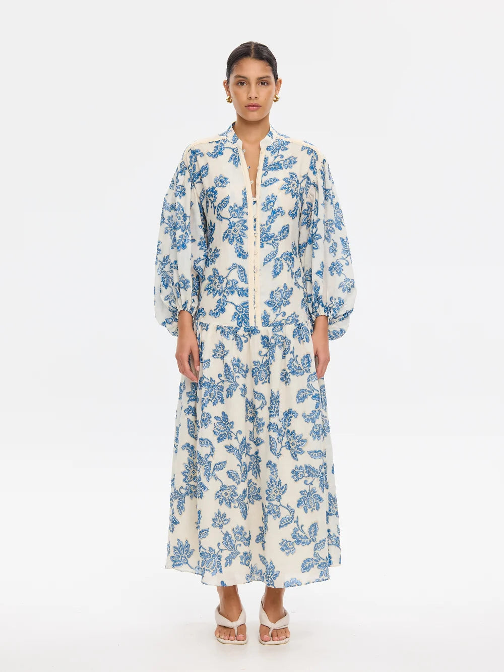 KIVARI - Bluuebell Maxi Dress in Blue Floral