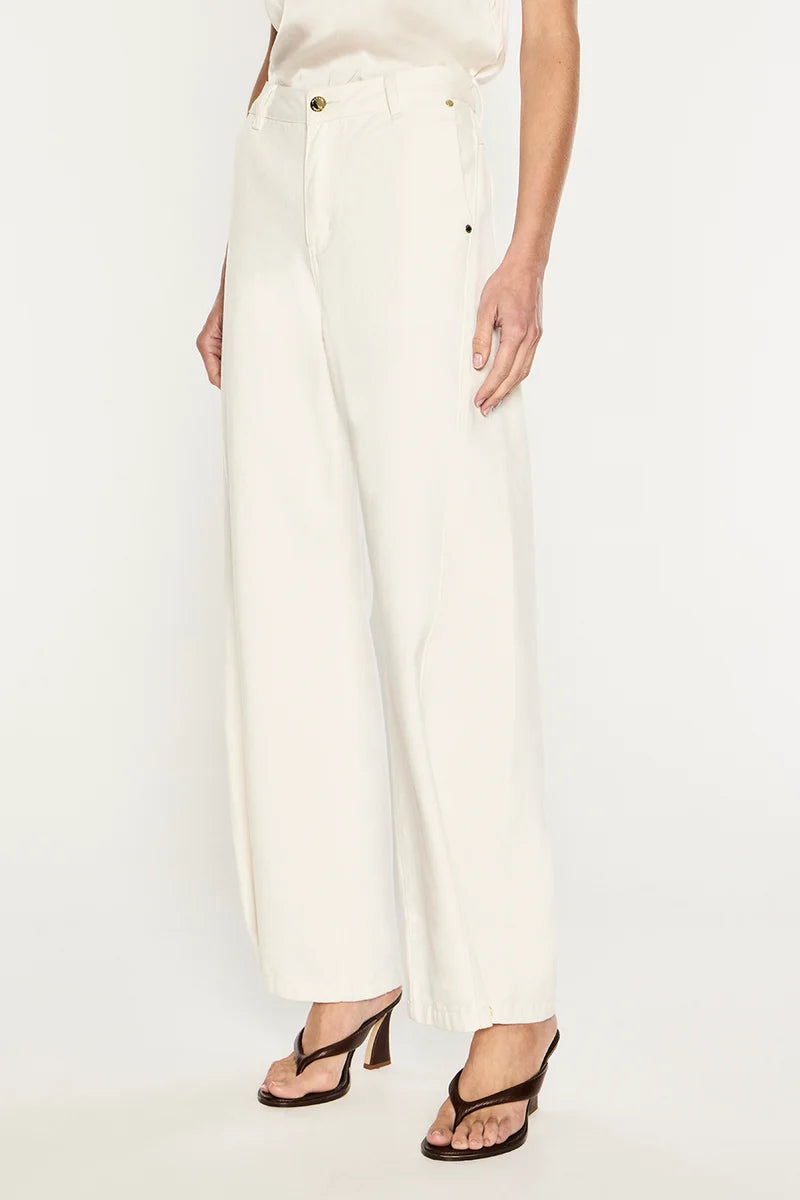 Manning Cartell - Clean Slate Barrel Jean IN OFF WHITE