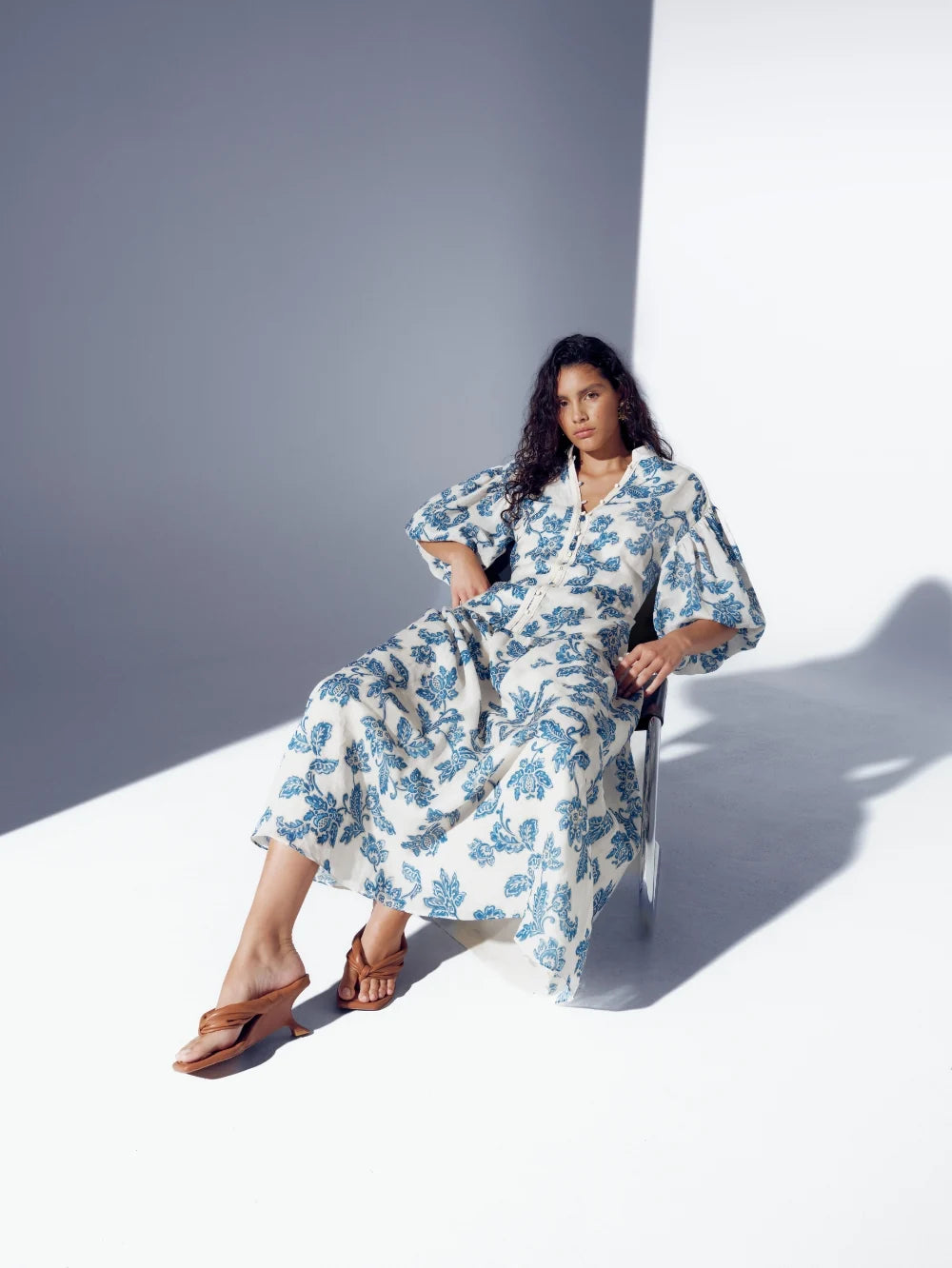 KIVARI - Bluuebell Maxi Dress in Blue Floral