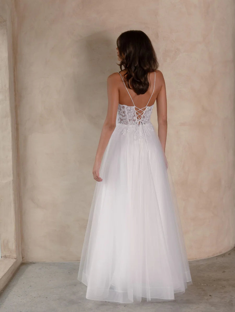 TANIA OLSEN Gwyneth Dress in Prue White