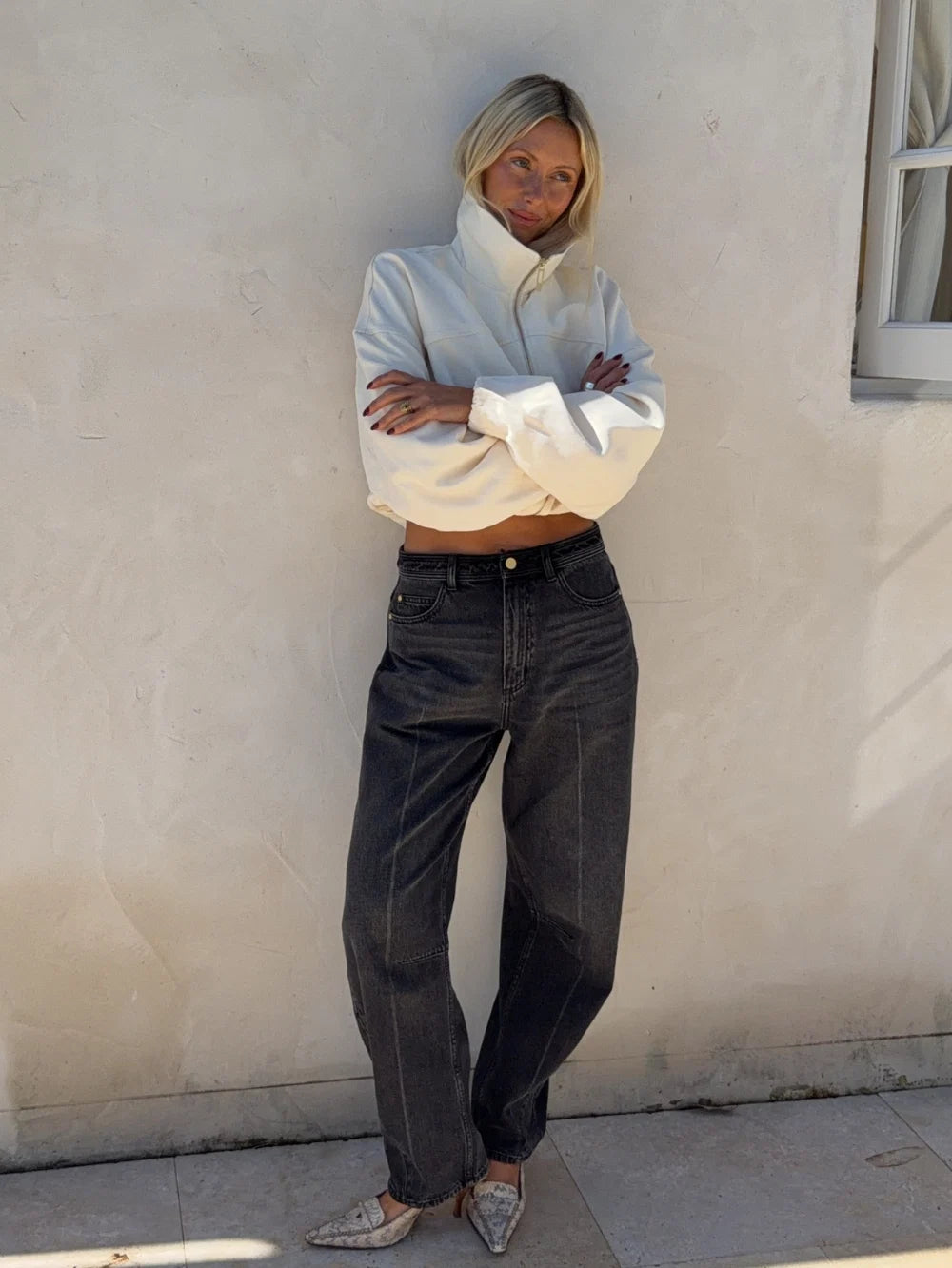 KIVARI - Dylan Barrel Jean in Black