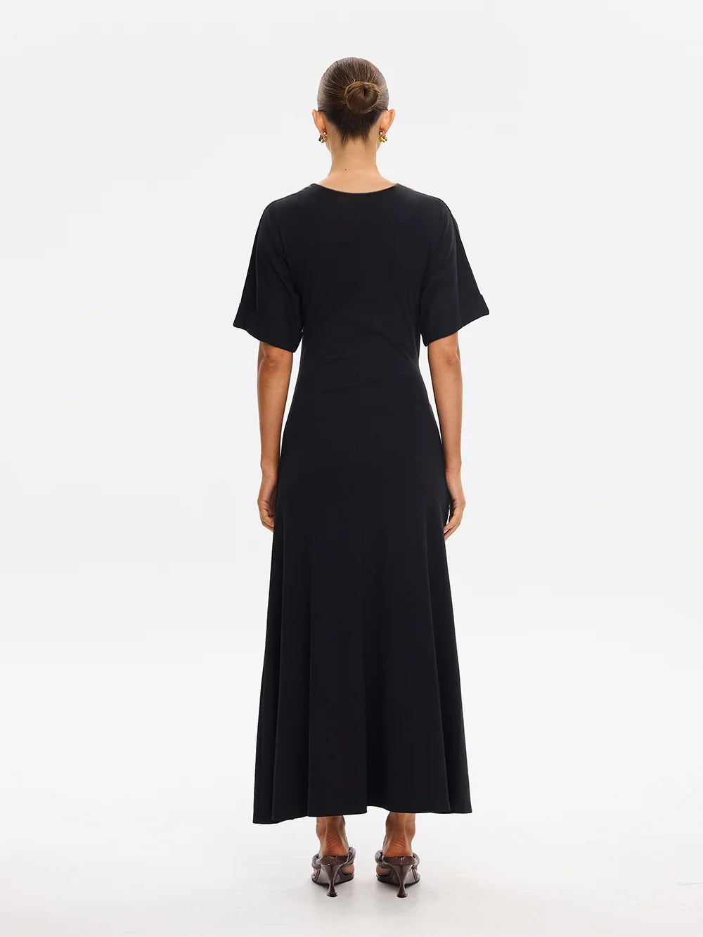 KIVARI - Erina Maxi Dress IN BLACK