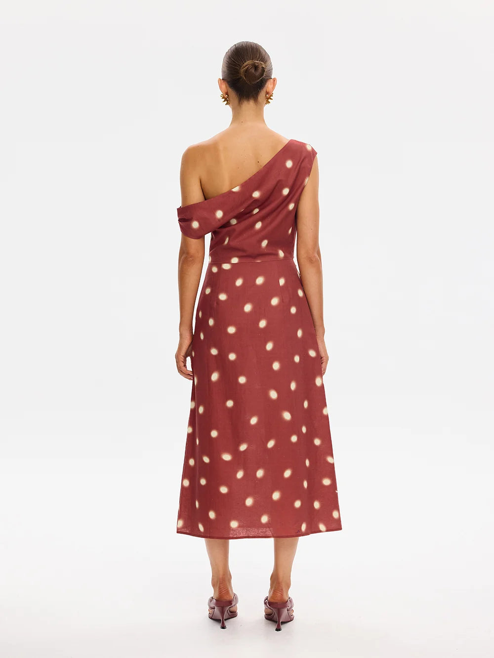 KIVARI - Saro Midi Dress in Brick