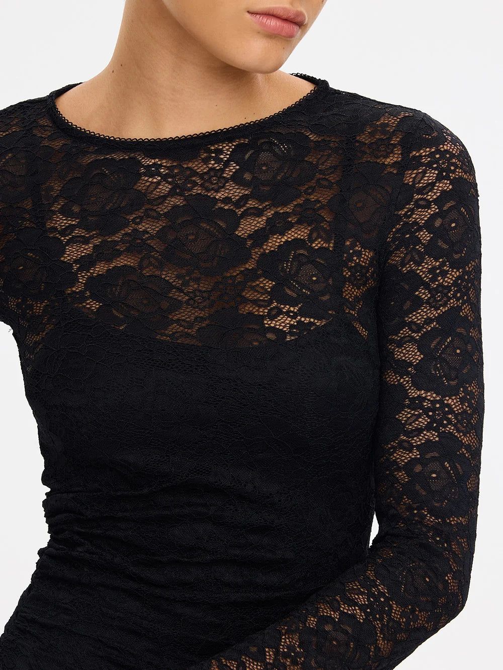 KIVARI - Bonnie Lace Maxi Dress in Black
