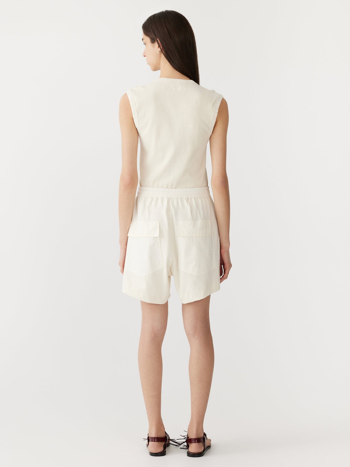 BASSIKE Contrast pocket detail short-off white