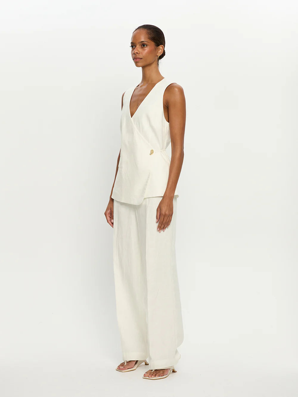KIVARI Indra Vest-