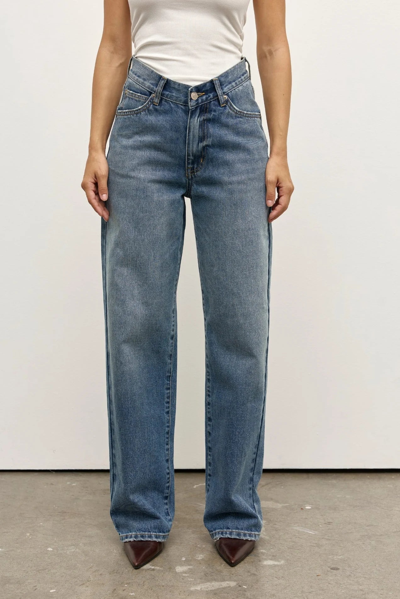 BAYSE - Vera Jean in Ash Tide