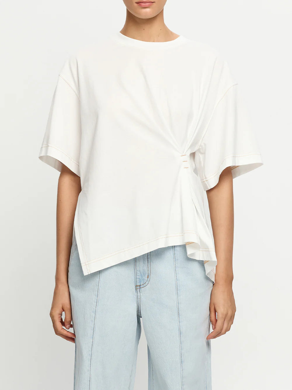 KIVARI - Vera Asymmetrical Tee