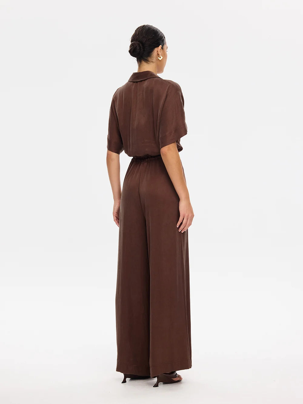 KIVARI - Jaxon Jumpsuit in Brown