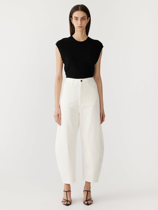 BASSIKE Cotton Twill Barrel Leg Pant-white