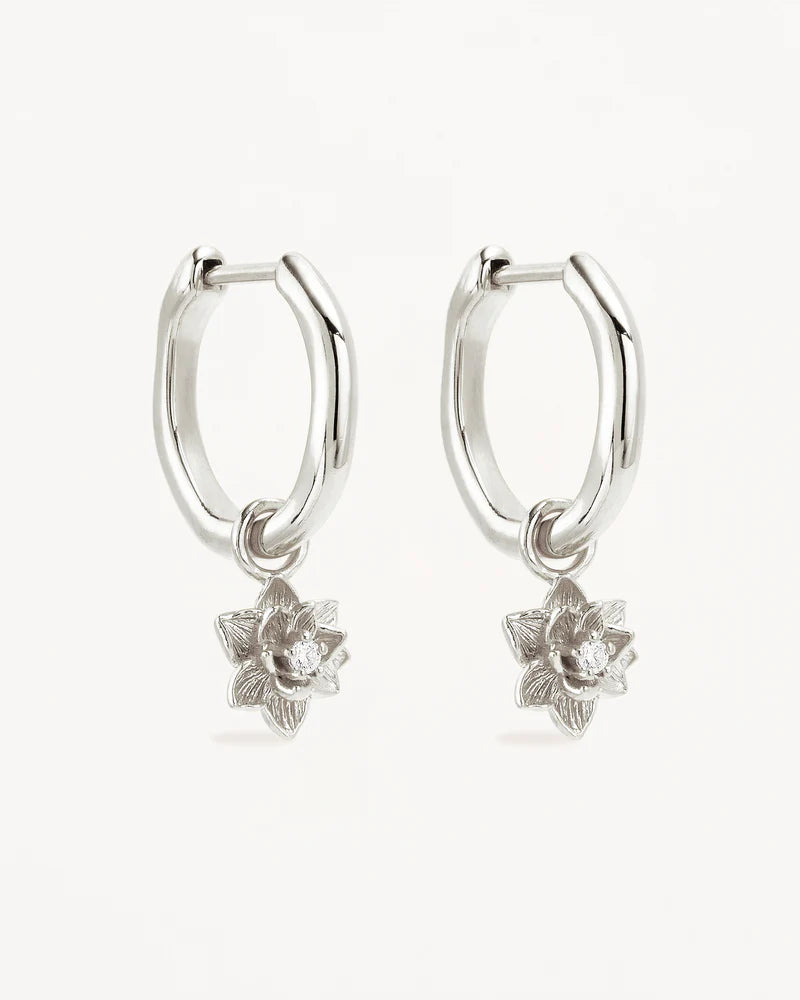 BY CHARLOTTE Bloom within Lotus Hoop-silver