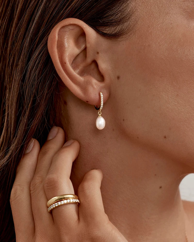 BY CHARLOTTE - Love With Grace Lab-Grown Diamond Pearl Hoops